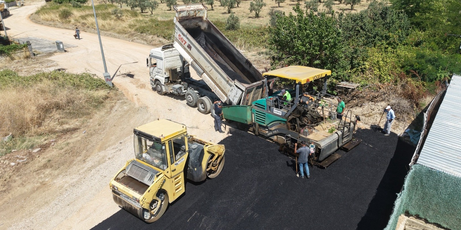 Umurbey’de 2 Bin 700 Ton Asfalt Serildi