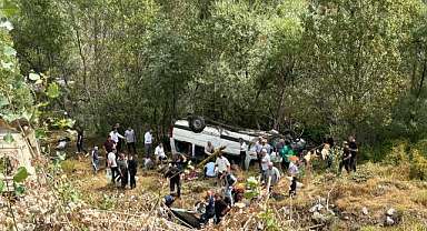 Yolcu minibüsü şarampole uçtu!