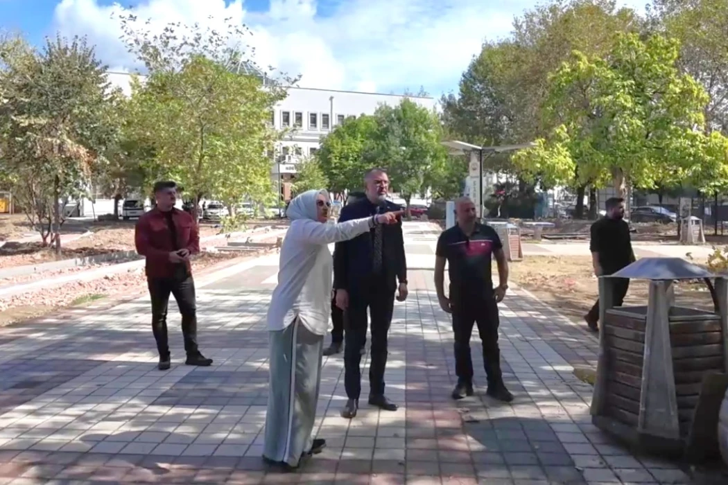 Başkan Erol, Aile Parkı’ndaki Çalışmaları Yerinde...