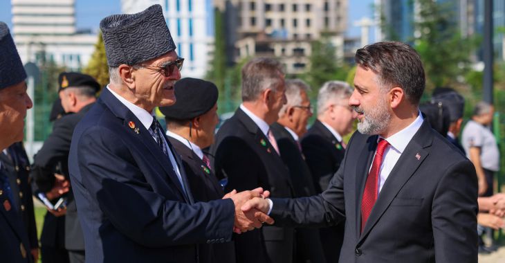 Başkan Vekili Biba, kahramanları anma törenine katıldı