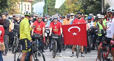 Bursa’da yüzlerce kişi pedala bastı