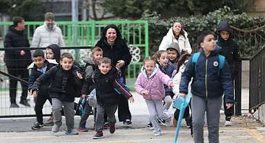 Milyonlarca öğrenci için ilk ders zili çaldı