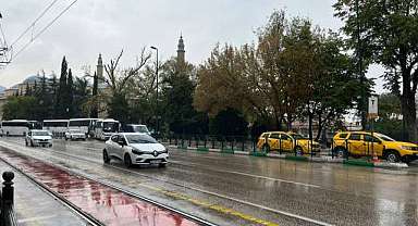 Bursa yağmura teslim! Yağışlı hava sürecek mi?
