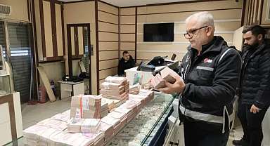F serisi 1 dolarlar bulundu