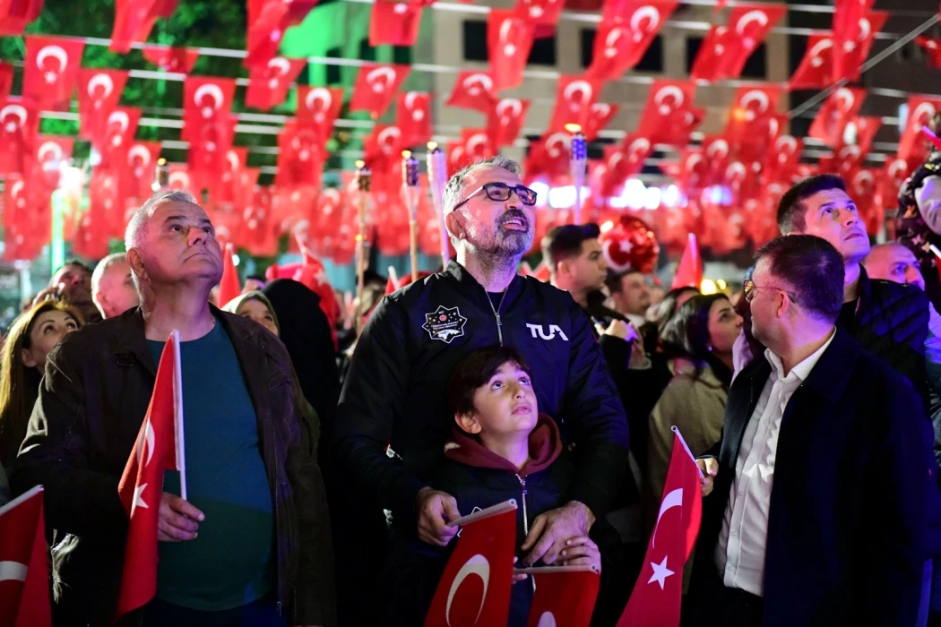 Kestel Belediyesi 29 Ekim Coşkusunu İlçenin Dört B...